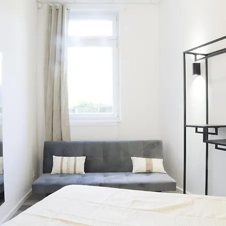 Garden 15 Min Cologne Fair, 19 Min Duesseldorf, Family Friendly Apartment Leverkusen