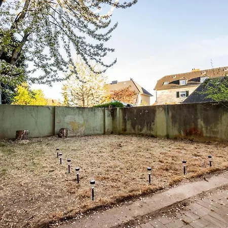 Garden 15 Min Cologne Fair, 19 Min Duesseldorf, Family Friendly Lejlighed *