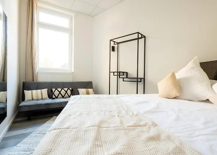 Garden 15 Min Cologne Fair, 19 Min Duesseldorf, Family Friendly Lejlighed Leverkusen